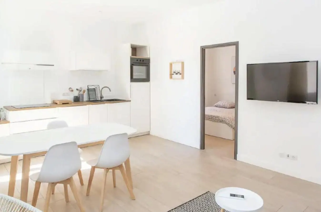 Amazing Large 1-Bedroom Cannes Frankrig