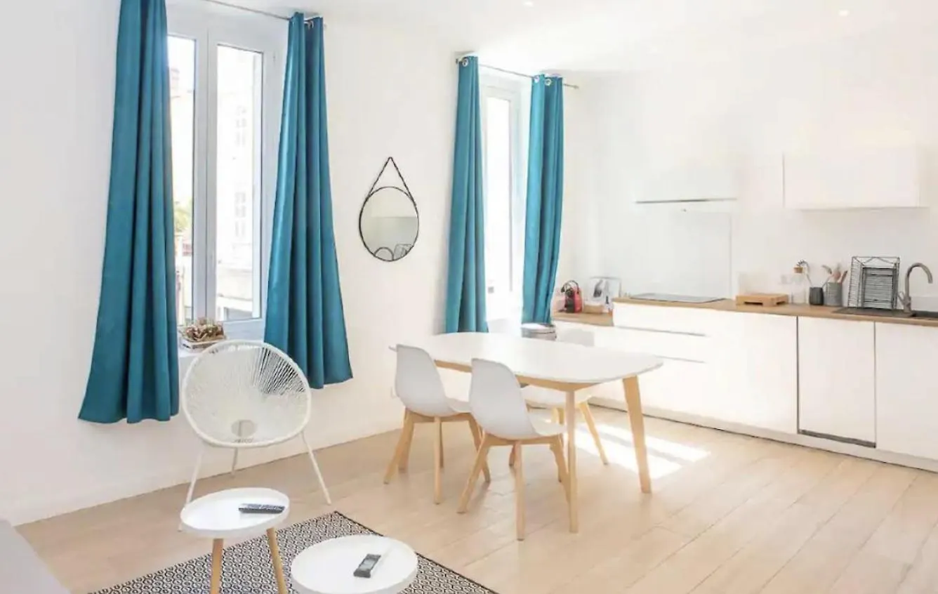 Amazing Large 1-Bedroom Cannes Lejlighed
